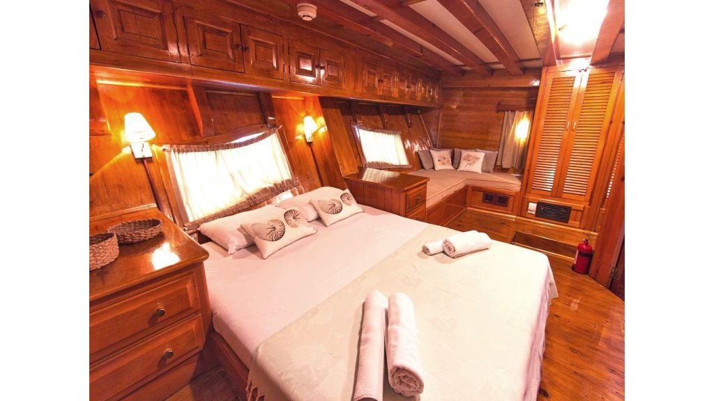 salmakis-10-1024-576