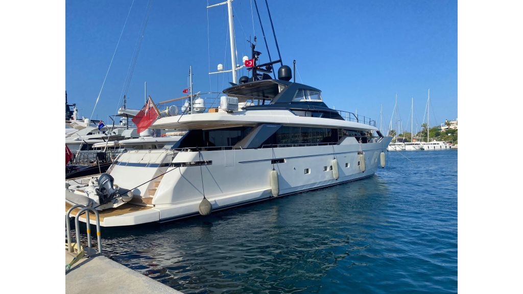 sanlorenzo-105-2022-s12201-1024-576