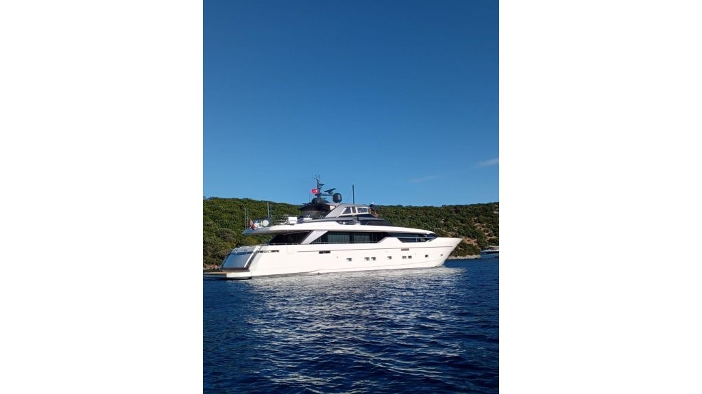 sanlorenzo-105-2022-s12202-1024-576