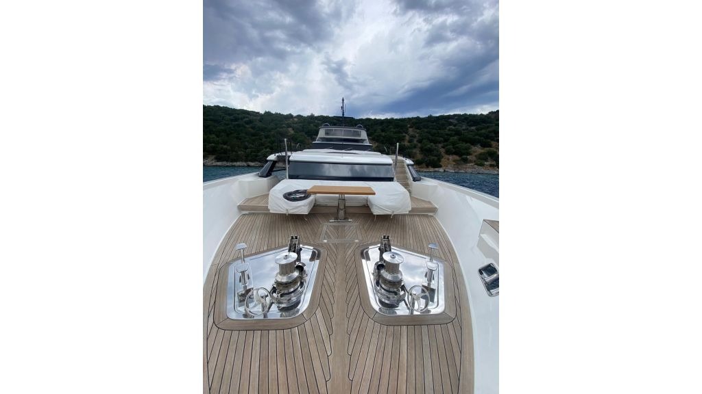 sanlorenzo-105-2022-s12209-1024-576