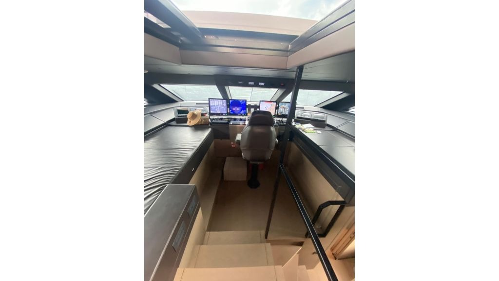 sanlorenzo-105-2022-s12212-1024-576