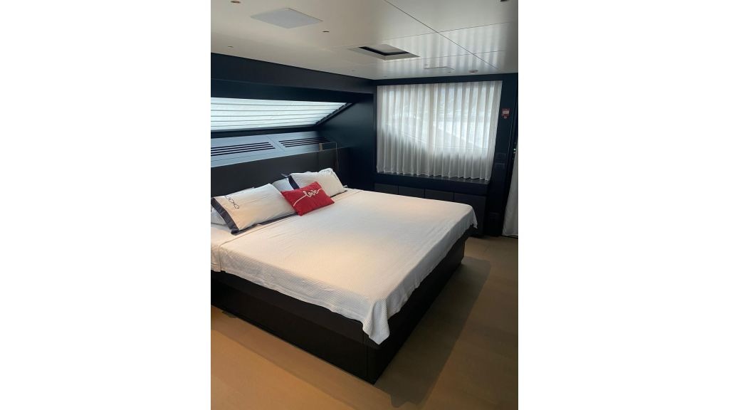 sanlorenzo-105-2022-s12217-1024-576