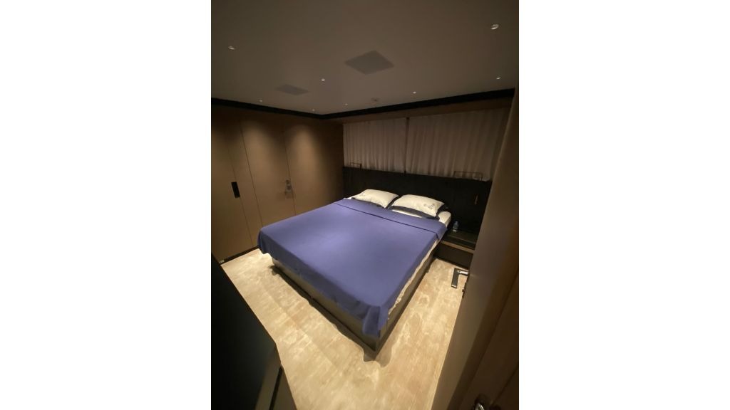 sanlorenzo-105-2022-s12222-1024-576