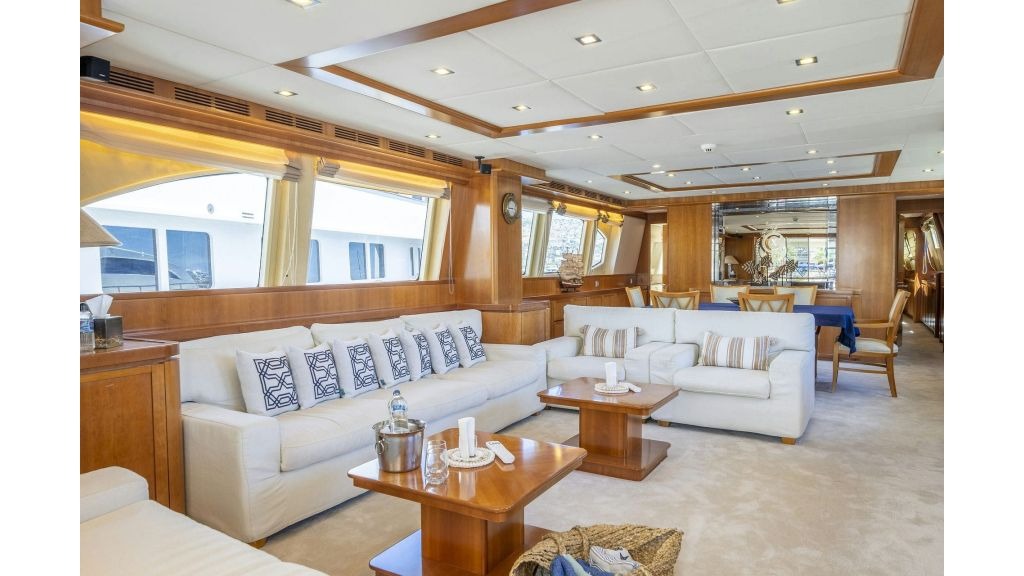 sanref-motor-yacht-002-1024-576