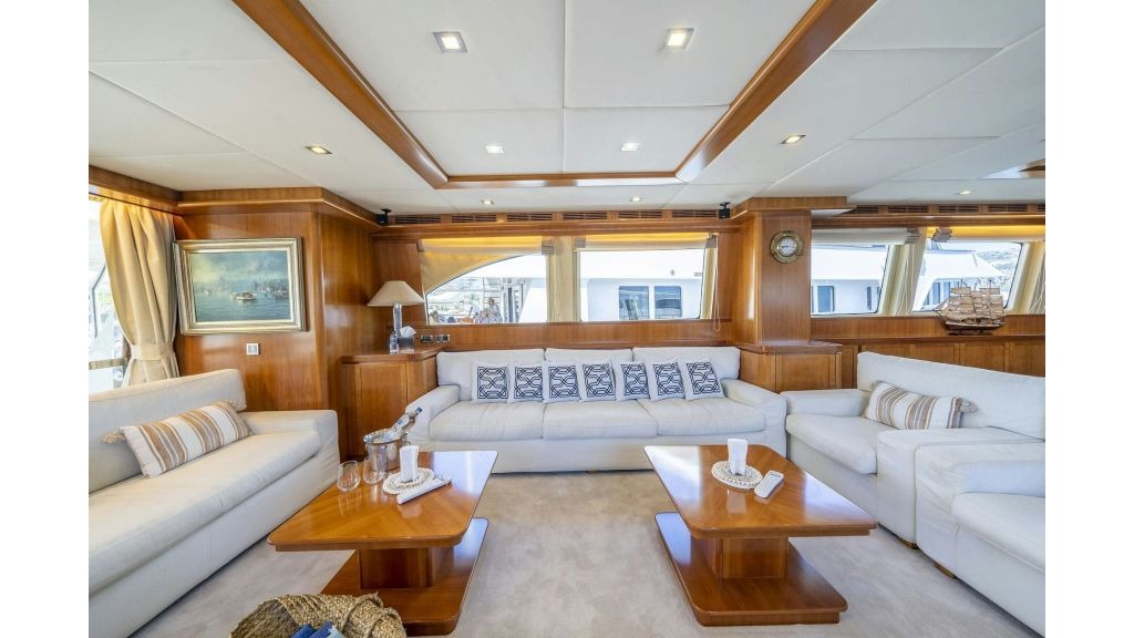 sanref-motor-yacht-020-1024-576