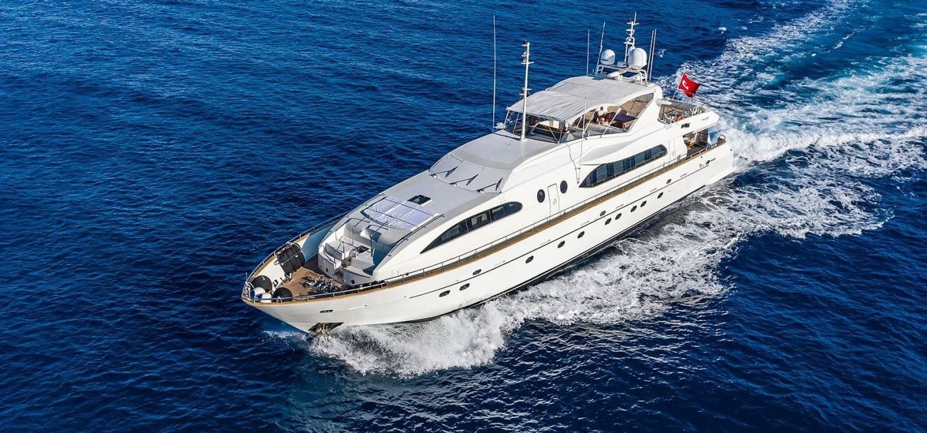 sanref-motor-yacht-033-master-1350-630