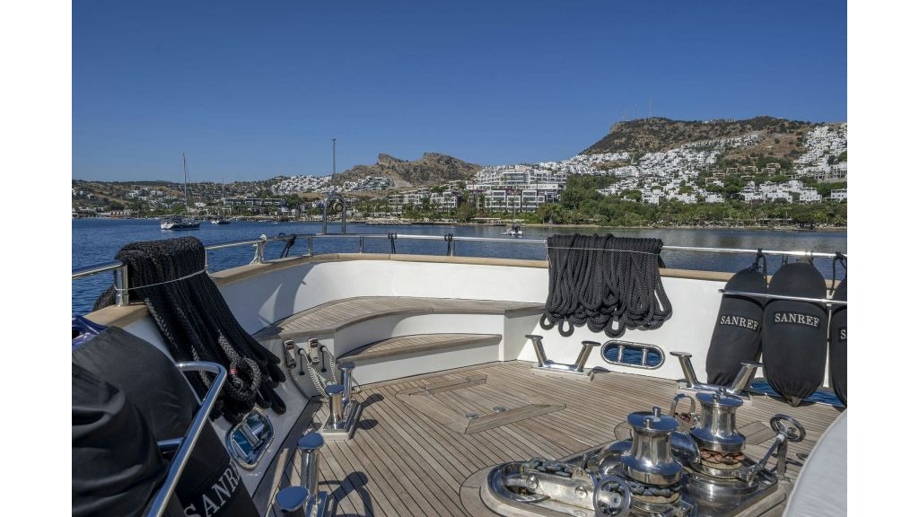 sanref-motor-yacht-041-1024-576