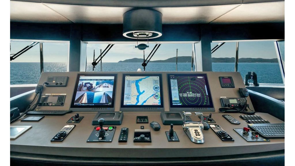 serenitas-motor-yacht-12-1-1024-576