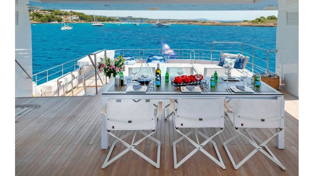 serenitas-motor-yacht-22-1024-576