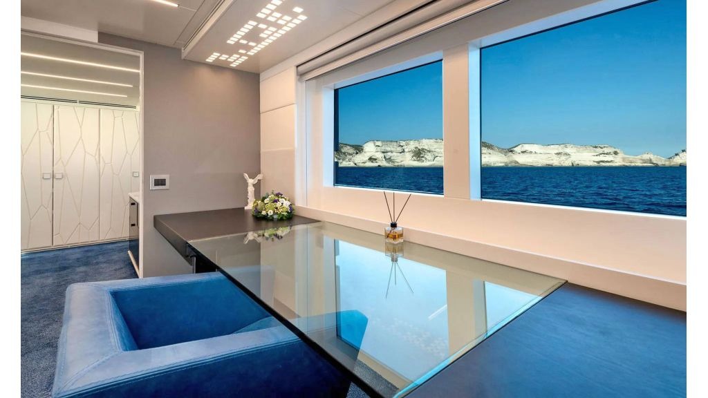 serenitas-motor-yacht-5-1-1024-576