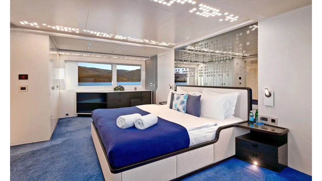 serenitas-motor-yacht-6-1-1024-576