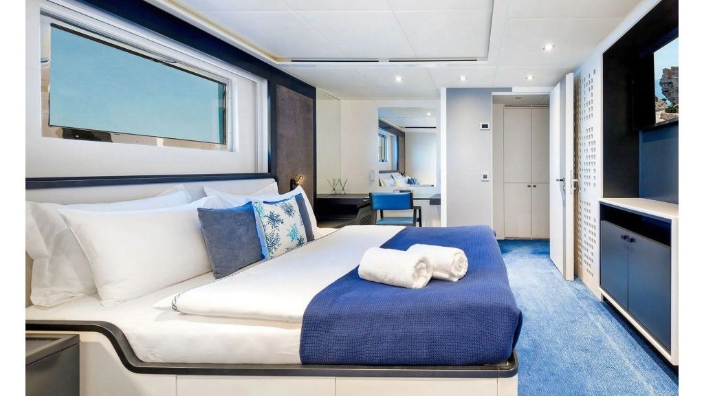 serenitas-motor-yacht-7-1-1024-576