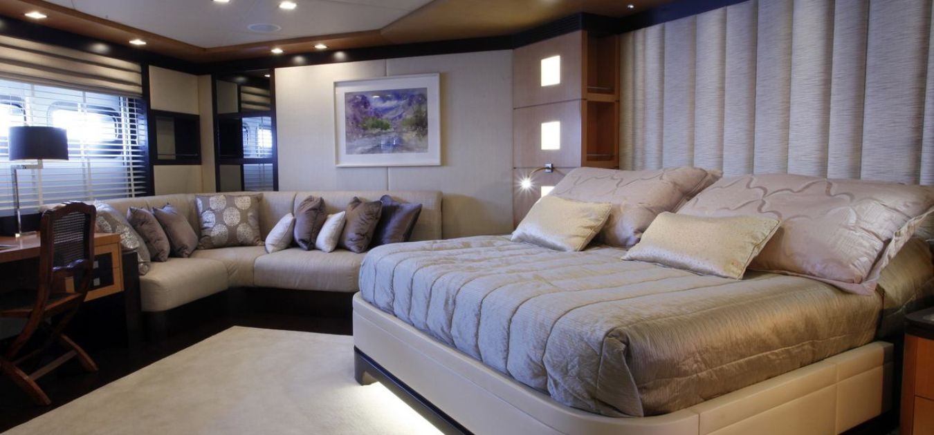 serenity-2-motor-yacht-master-1350-630