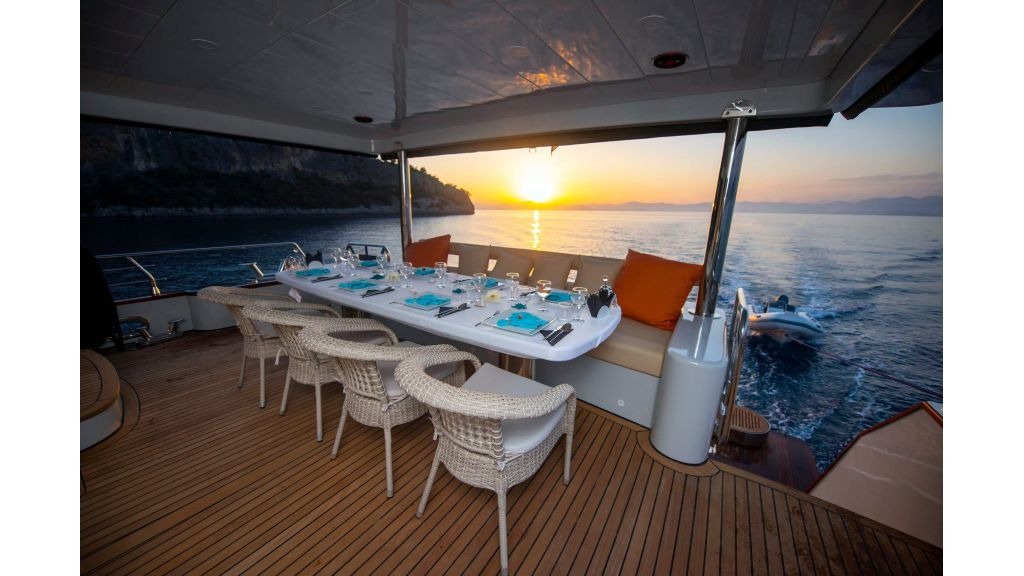 simay-m-motor-yacht-6-1024-576