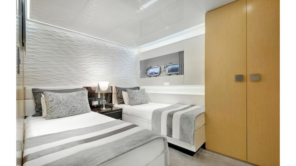 sun-motor-yacht-26-1024-576