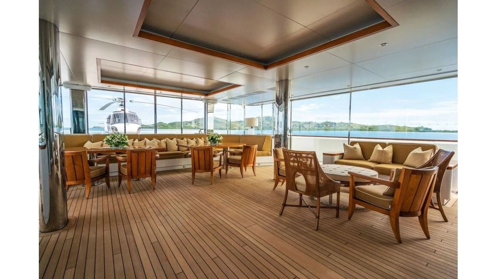 suri-yacht-019-1024-576