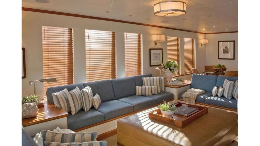 suri-yacht-026-1024-576