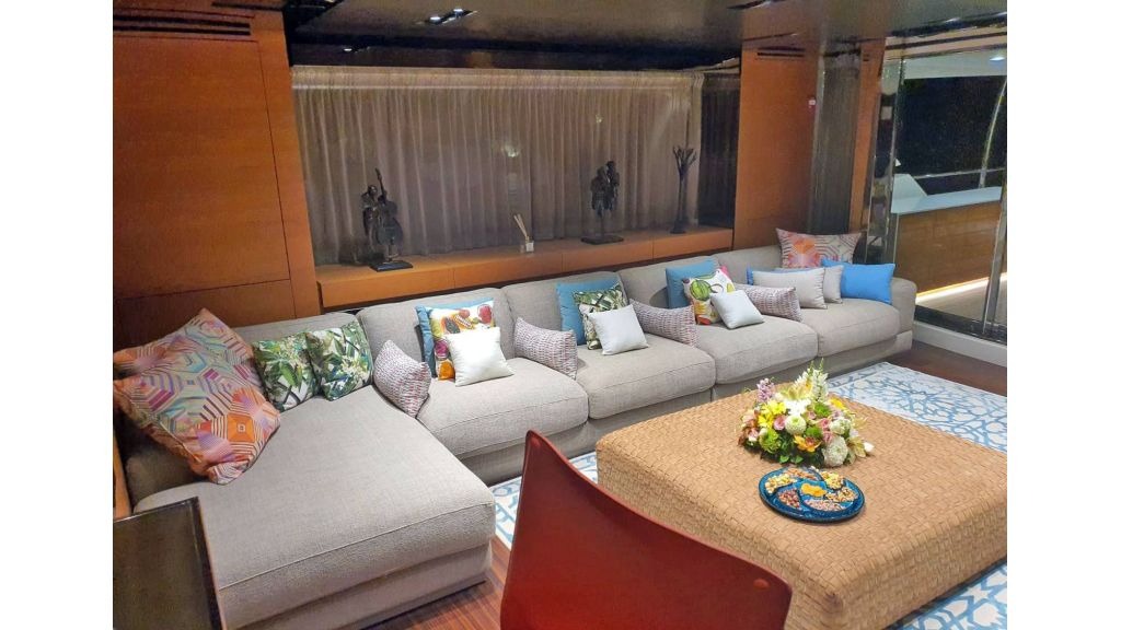 takara-one-8-1024-576