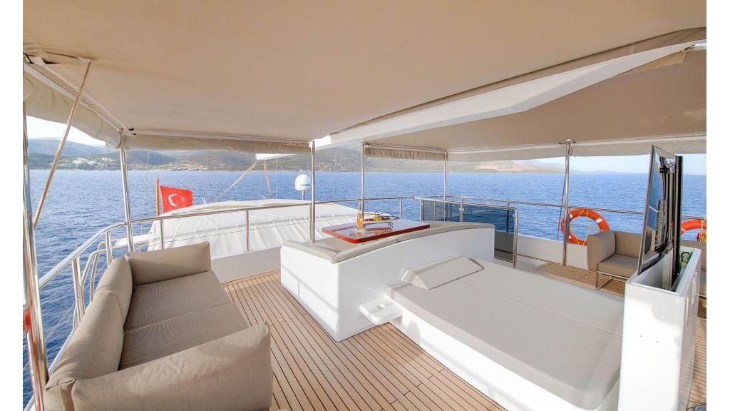 the-wall-luxury-gulet-60-1024-576