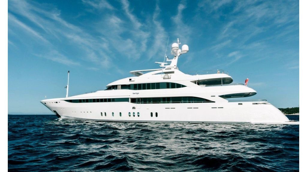 vertigo-super-yacht-15-1024-576