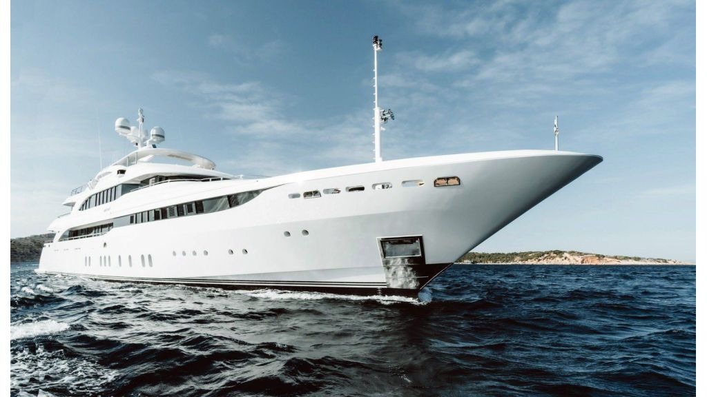 vertigo-super-yacht-master-2-1024-576